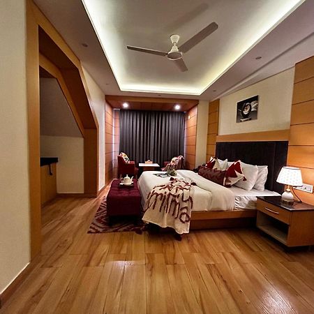 Hotel Super @Mall Road Mussoorie Exterior photo